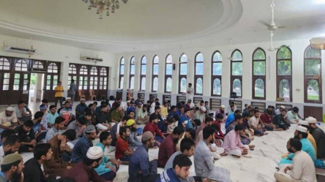 মাইলস্টোনে বিমান দুর্ঘটনায় নিহতদের স্মরণে রাবি শিবিরের দোয়া মাহফিল