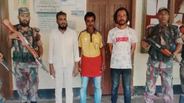 লালমনিরহাট সীমান্তে বিএসএফের 'পুশইন' চেষ্টা, বিজিবি ও স্থানীয়দের প্রতিরোধ