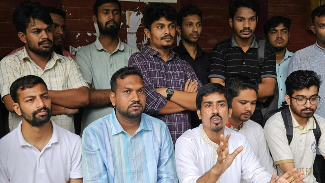 ৭ তারিখ আওয়ামী শিক্ষক-কর্মকর্তাদের ছবিসহ নামের তালিকা প্রকাশ করবে রাবি ছাত্রদল