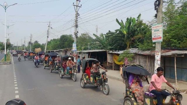 এলডিপির প্রতিষ্ঠাবার্ষিকীতে রাজশাহীতে রিকশা র‍্যালি