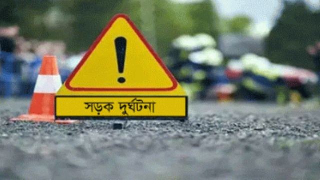 চাঁপাইনবাবগঞ্জে পৃথক সড়ক দুর্ঘটনায় দুইজন নিহত, একজন আহত