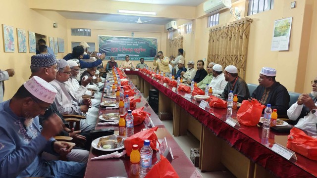 চাঁপাইনবাবগঞ্জ চেম্বার অব কমার্স অ্যান্ড ইন্ডাস্ট্রির উদ্যোগে দোয়া ও ইফতার মাহফিল অনুষ্ঠিত