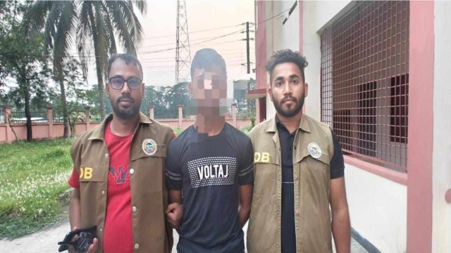 শহীদ কন্যা লামিয়ার ধর্ষণ ও আত্মহত্যা: আলোচিত প্রধান আসামি ইমরান মুন্সি গ্রেপ্তার