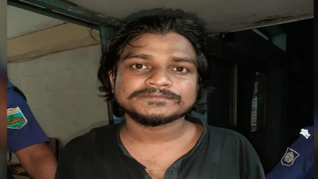 বাল্যবিয়ে প্রতিরোধের নামে চাঁদাবাজি ও ছিনতাই, গণপিটুনির পর সমন্বয়ক পরিচয় দেওয়া যুবক আটক